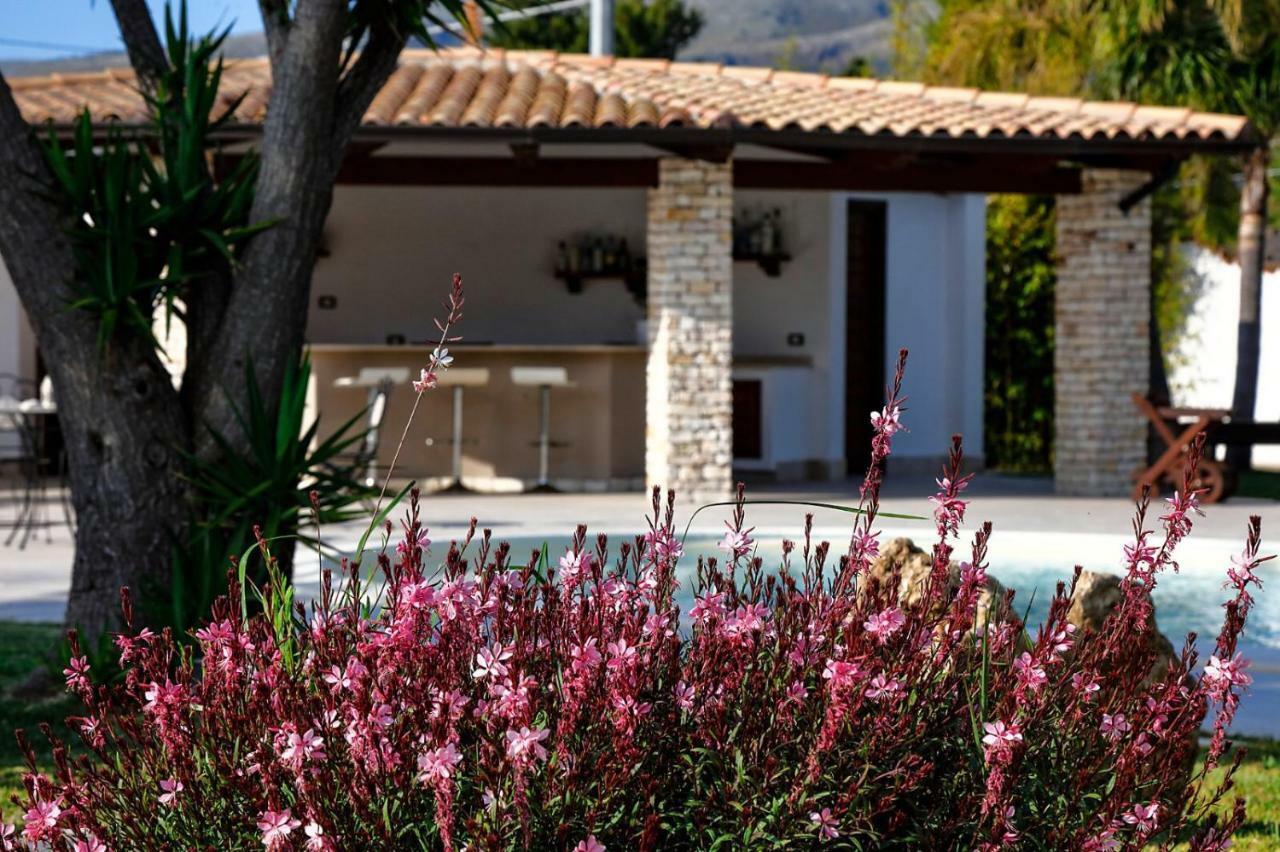 Villa Araucaria Partinico Buitenkant foto